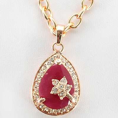 SUPERIOR FASHION DESIGN RED CREATED GEMSTONES YELLOW ALLOY NECKLACE