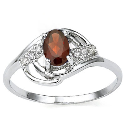 ALLURING 0.66 CT GARNET WITH DOUBLE GENUINE DIAMONDS 0.925 STERLING SILVER W/ PLATINUM RING