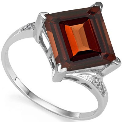 FABULOURS 5.13 CT GARNET & DOUBLE WHITE DIAMOND 0.925 STERLING SILVER W/ PLATINUM RING