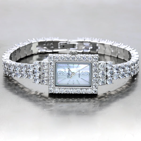 PRECIOUS ! LUXURY SPARKLING SYNTHETIC DIAMONDENCRUSTED 18K GOLD PLATED LADIES