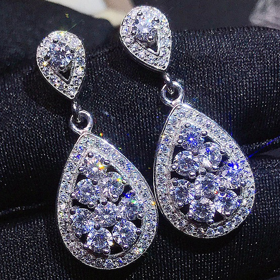 BEAUTEOUS ! WOMENS 14K WHITE GOLD OVER SOLID STERLING SILVER 1.80 CT DIAMOND MOISSANITE DANGLE EARRINGS