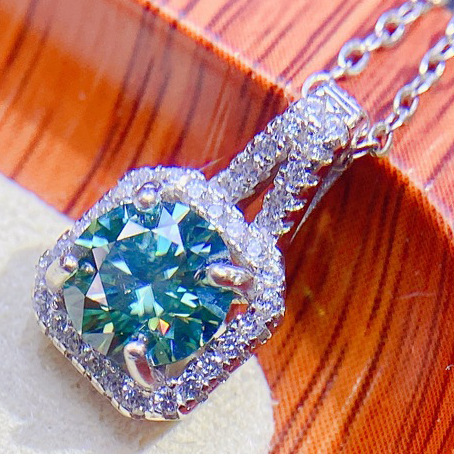 NEW!! (CERTIFICATE REPORT) 1.00 CT BLUE DIAMOND MOISSANITE & CREATED WHITE TOPAZ 925 STERLING SILVER NECKLACE