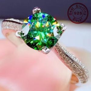 NEW!! (CERTIFICATE REPORT) 1.00 CT GREEN DIAMOND MOISSANITE & CREATED WHITE TOPAZ 925 STERLING SILVER RING